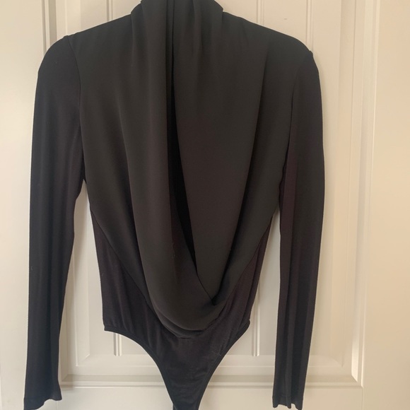 Nice Top - Picture 1 of 3